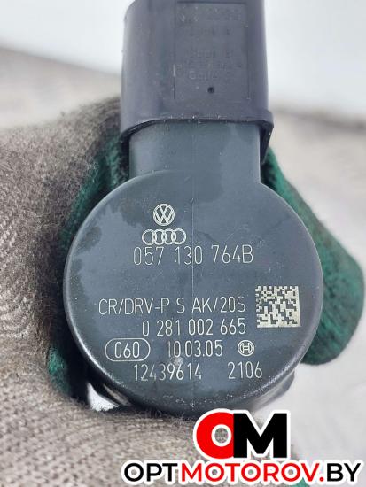 Топливная рампа  Audi A6 4F/C6 2004 059130090J, 0281002665, 057130764B #3