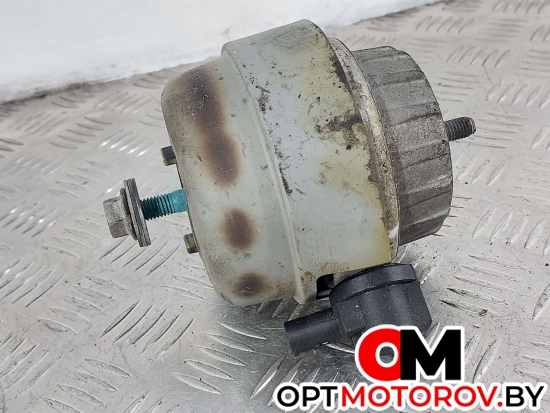 Подушка крепления двигателя  Audi A4 B7 2007 4F0199379H #1