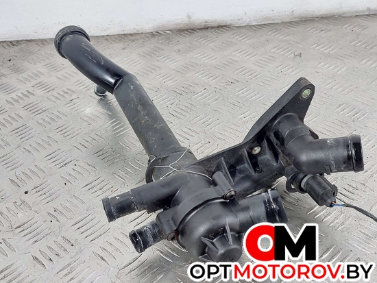 Корпус термостата  Volkswagen Polo 5 поколение 2009 03C121111B, 03E121024B #2