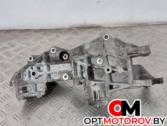 Кронштейн генератора  Volkswagen Passat B5 2000 145523D #1