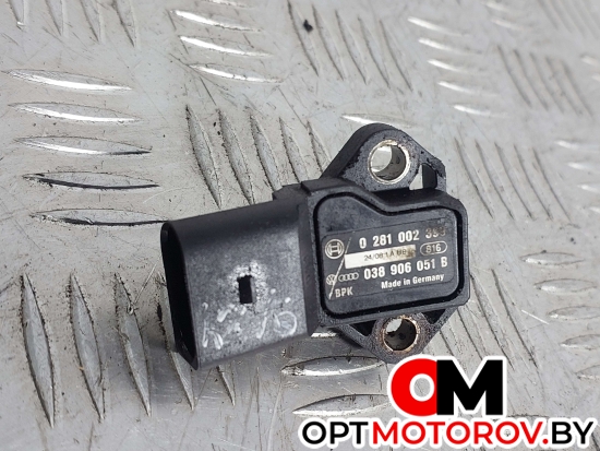 Датчик абсолютного давления  Volkswagen Golf 5 поколение 2006 0281002399, 038906051B #1
