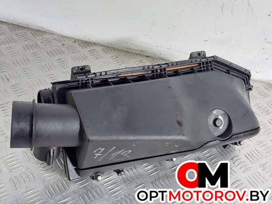 Корпус воздушногo фильтра  Mercedes-Benz C-Класс W203/S203/CL203 2003 A6110901601, A6110902301 #1