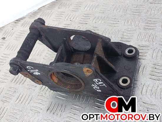Кронштейн полуоси  Renault Master 2 поколение [рестайлинг] 2004 8200027177B #2