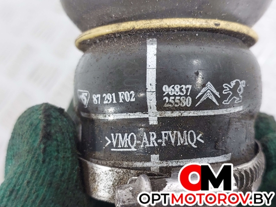 Патрубок интеркулера  Peugeot 308 T7 2011 9683725580 #2