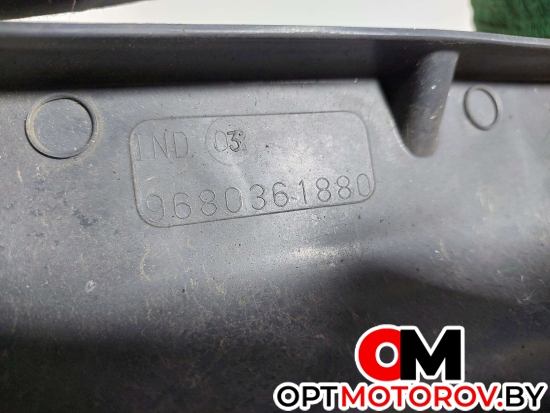 Дефлектор радиатора  Peugeot 308 T7 2011 9680361880 #3