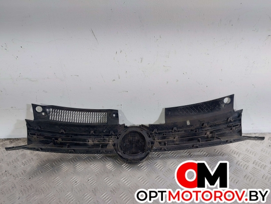 Решетка радиатора  Volkswagen Golf 6 поколение 2009 5K0853653 #2