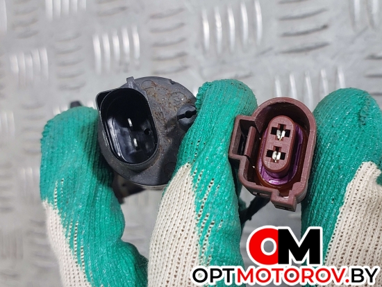 Насос (моторчик) омывателя стекла  Land Rover Range Rover Evoque L538 2011 1011285 #3