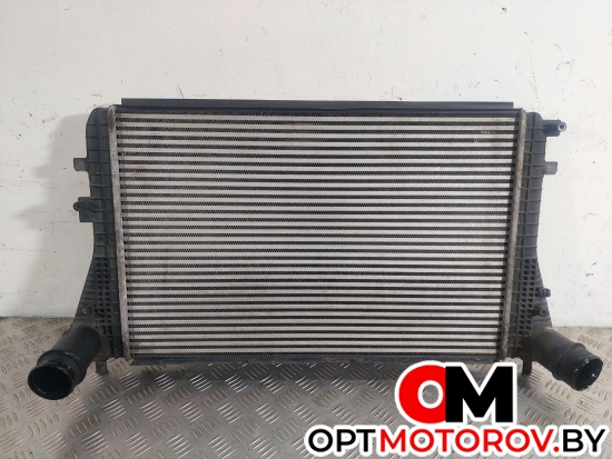 Интеркулер  Volkswagen Golf 6 поколение 2010 1K0145803AJ #1