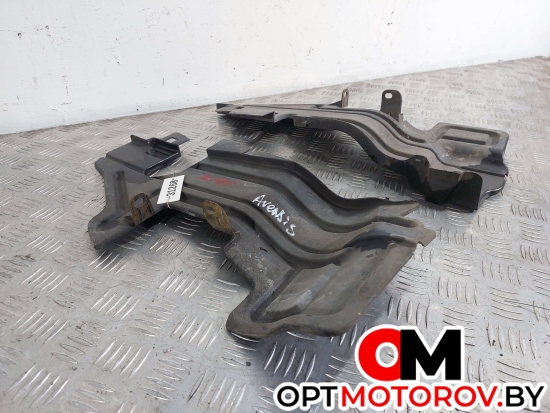 Дефлектор радиатора  Toyota Avensis 2 поколение (T250) [рестайлинг] 2007 5329305060 #2