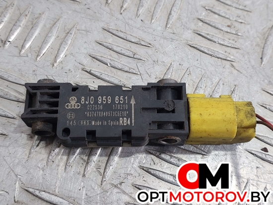Передняя панель (телевизор)  Audi A3 8P/8PA [2-й рестайлинг] 2009 8J0959651 #1