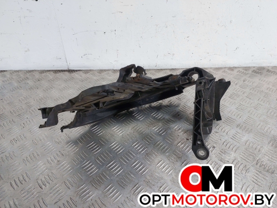 Крепление фары правой  Audi A4 B8/8K 2008 8K0805607L #3