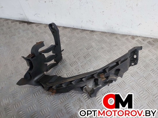 Крепление фары левой  Audi A4 B8/8K 2008 8K0805607C #2
