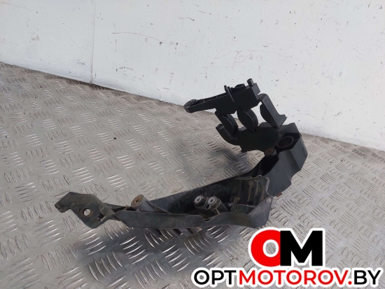 Крепление фары левой  Audi A4 B8/8K 2008 8K0805607C #3