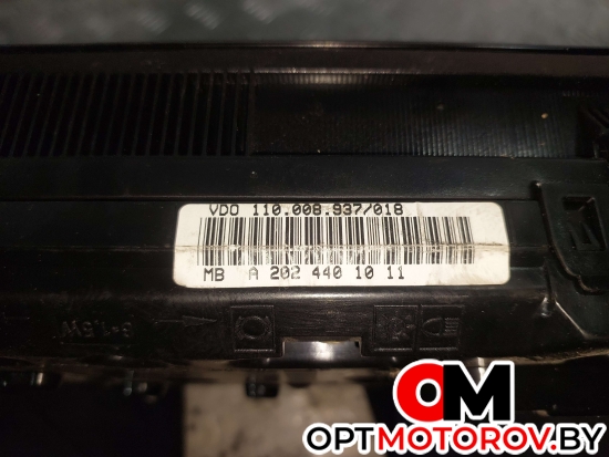Панель приборов (щиток)  Mercedes-Benz C-Класс W202/S202 [рестайлинг] 1999 A2024401011 #3