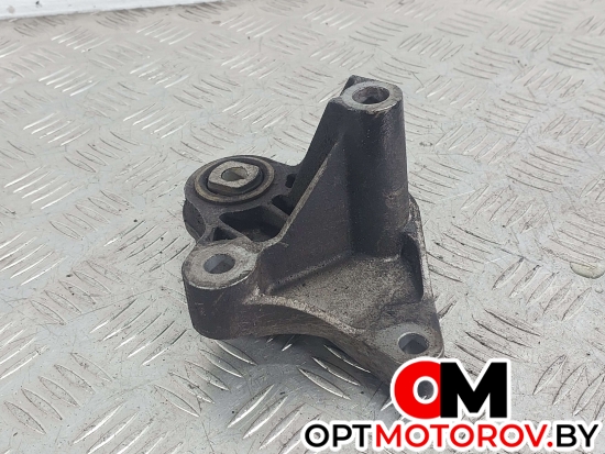 Кронштейн полуоси  Ford Focus 3 поколение 2014 CV616P093YE #4