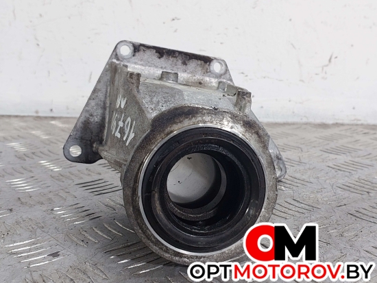 Кронштейн полуоси  BMW 7 серия G11/G12 2017 8639383, 863938302, 863938203 #2