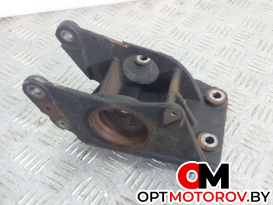 Кронштейн полуоси  Renault Master 2 поколение [рестайлинг] 2003 8200027177B #1