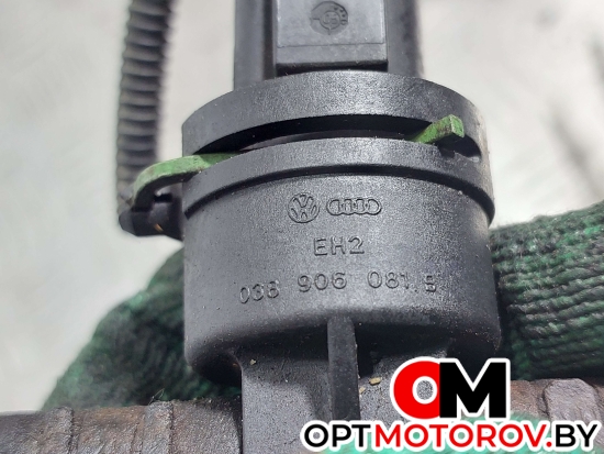 Топливная рампа  Volkswagen Touareg 1 поколение 2005 038906081B #2