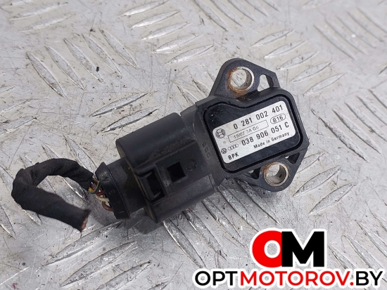 Дроссельная заслонка  Volkswagen Golf 5 поколение 2006 0281002401, 038906051C #1