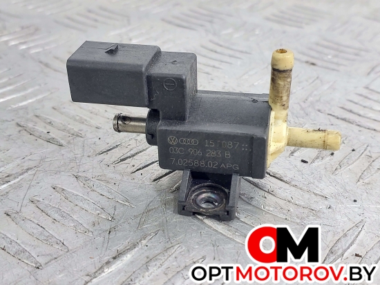 Дроссельная заслонка  Volkswagen Golf 5 поколение 2006 03C128063B #1