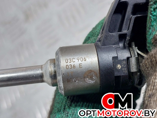 Форсунка топливная  Volkswagen Golf 5 поколение 2006 03C906036E #2