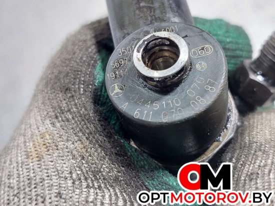 Форсунка топливная  Mercedes-Benz Vito W638 2001 0445110070, A6110700887 #2