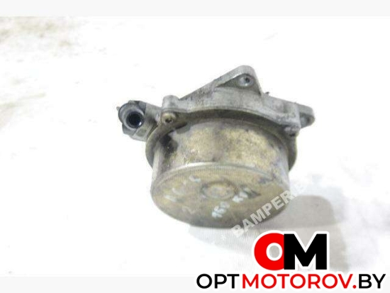 Вакуумный насос  Audi A6 4A/C4 1997 057145100V #1