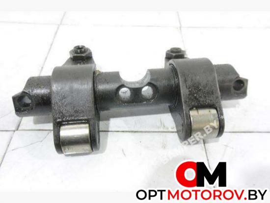 Коромысло клапана (рокер)  Audi A4 B6 2002 038443B #1