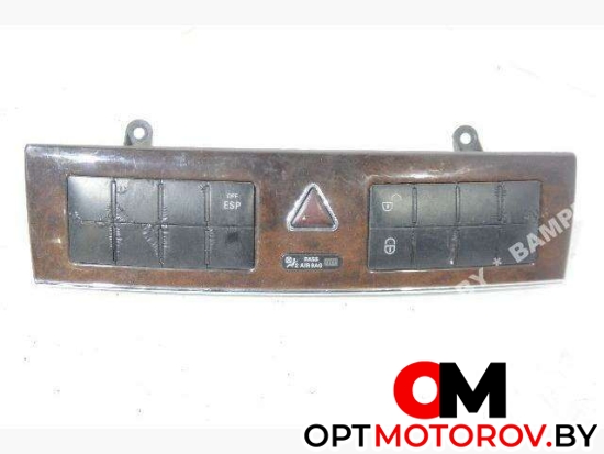 Кнопка аварийной сигнализации  Mercedes-Benz C-Класс W203/S203/CL203 2000 20038707110 #1