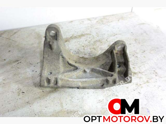 Кронштейн двигателя  Audi A6 4A/C4 1997 4A0199354 #2