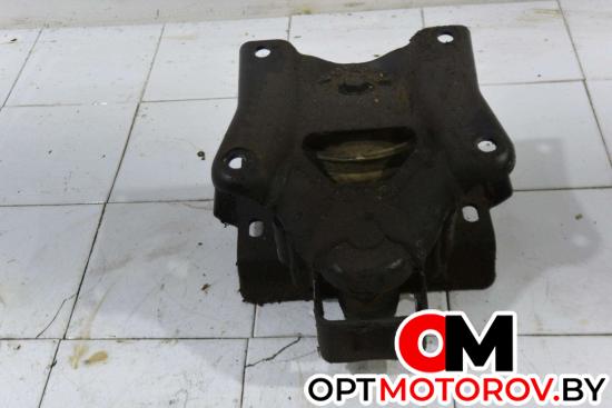 Подушка крепления КПП  Jeep Cherokee KJ 2002  #2