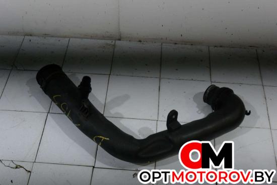 Воздуховод турбокомпрессора  Volkswagen Golf 5 поколение 2006 1K0129654AA #2