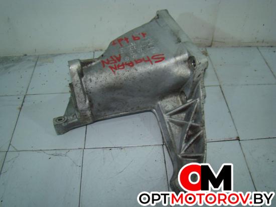 Кронштейн полуоси  Volkswagen Sharan 1 поколение 1999 7M0199207B #2