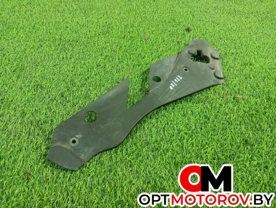 Накладка (ресничка) фары  Mercedes-Benz C-Класс W204/S204 2010 A2048261324 #1