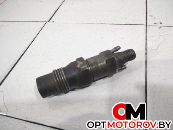 Форсунка топливная  Volkswagen Passat B3 1993 068130202A #1