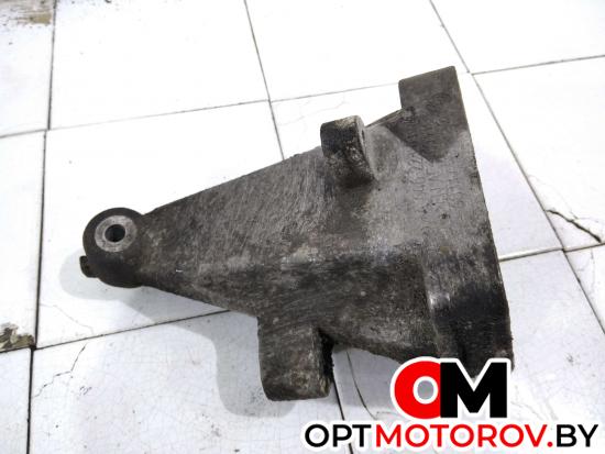 Кронштейн двигателя  Mercedes-Benz Sprinter 2 поколение (W906) 2006 A6462230304 #1