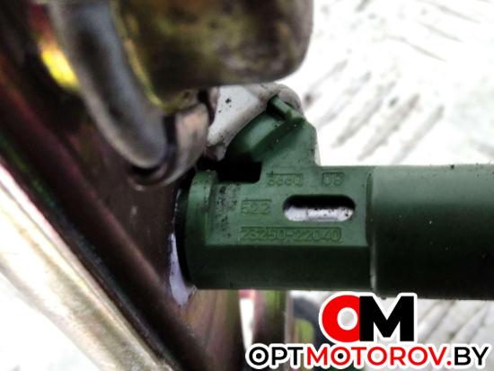 Форсунка топливная  Toyota Avensis 2 поколение (T250) 2004 2325022040 #6