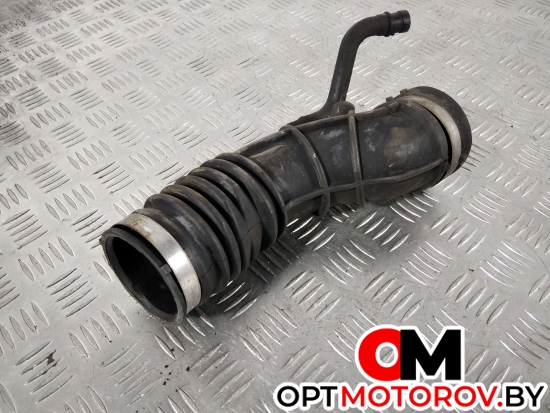 Патрубок воздушного фильтра  Renault Megane 2 поколение [рестайлинг] 2008 8201011647 #1