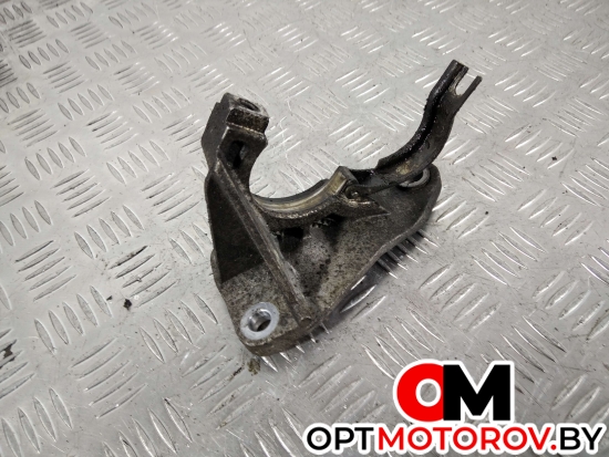 Кронштейн полуоси  Renault Megane 2 поколение [рестайлинг] 2008 8200371715 #1