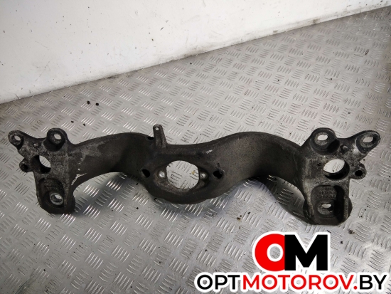 Кронштейн коробки (балка кпп)  Audi A4 B6 2004 8E0399263AL #5