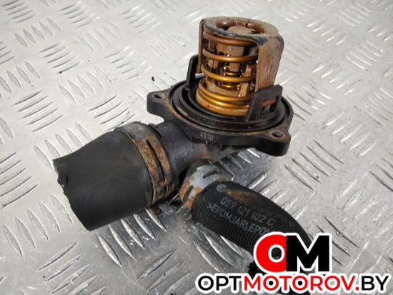 Корпус термостата  Audi A6 4F/C6 [рестайлинг] 2010 059121111AA #1