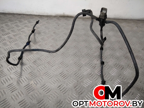 Трубка обратки форсунок  Land Rover Range Rover 3 поколение [рестайлинг] 2007 4R8Q9F951AA #4