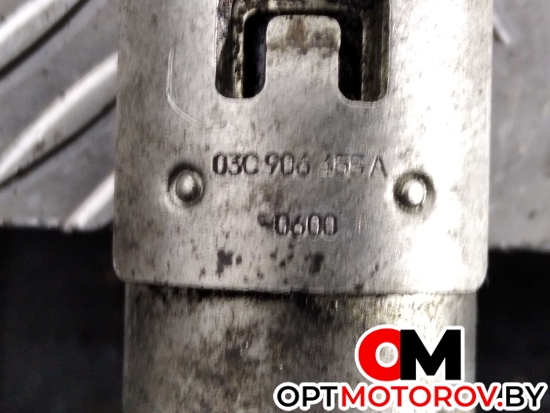 Клапан фазорегулятора  Skoda Octavia 3 поколение (A7) 2014 03C906455A #2