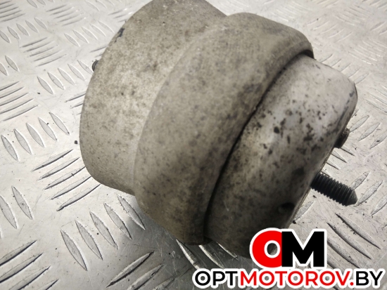 Подушка крепления двигателя  Audi A6 4B/C5 [рестайлинг] 2001 8E0199379D #7