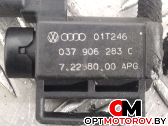 Подушка крепления двигателя  Audi A6 4B/C5 [рестайлинг] 2001 037906283C #2