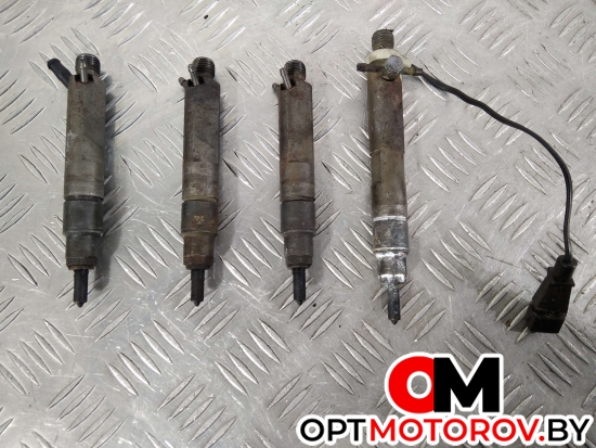 Форсунка топливная  Audi A4 B5 1999 028130201T, 028130201J #1