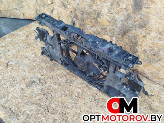 Передняя панель (телевизор)  Renault Megane 3 поколение 2010 752100004R, 100028205, 214812415R #2